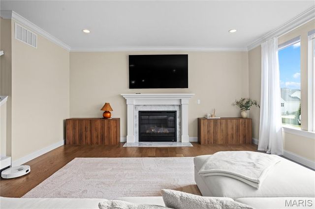 1233 Fienup Lake Drive, Chesterfield, MO 63005