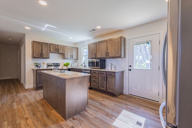 32 Manley Rd, Tracy City, TN 37387