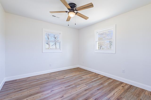 32 Manley Rd, Tracy City, TN 37387