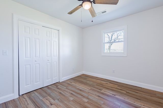 32 Manley Rd, Tracy City, TN 37387