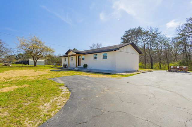 32 Manley Rd, Tracy City, TN 37387