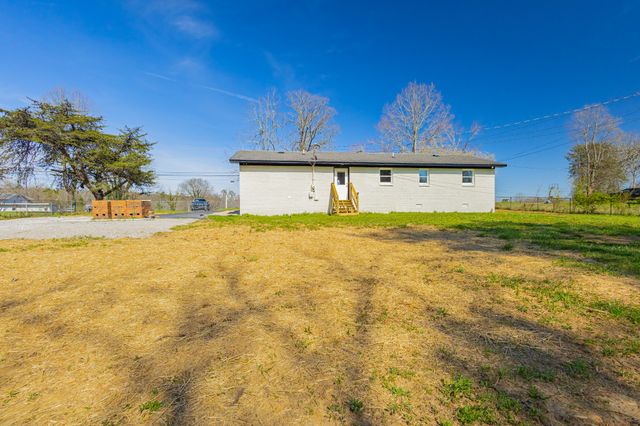 32 Manley Rd, Tracy City, TN 37387