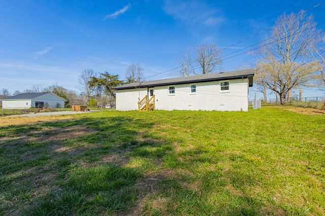 32 Manley Rd, Tracy City, TN 37387