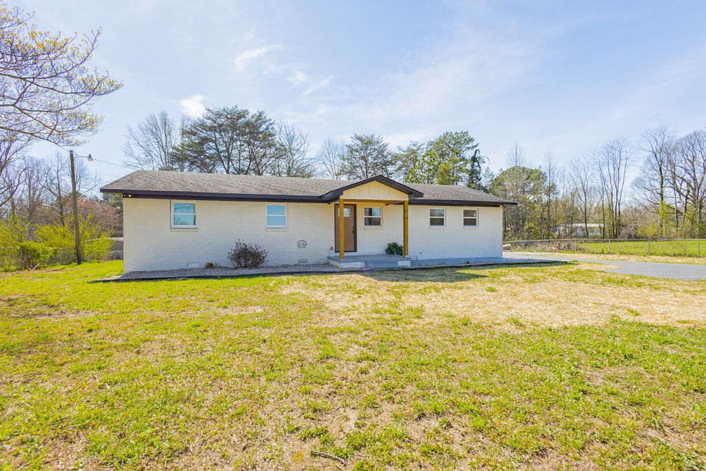 32 Manley Rd, Tracy City, TN 37387