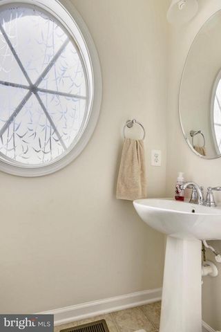 22887 LACEY OAK TER, Sterling, VA 20166