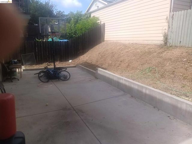 3434 California St, Oakland, CA 94602