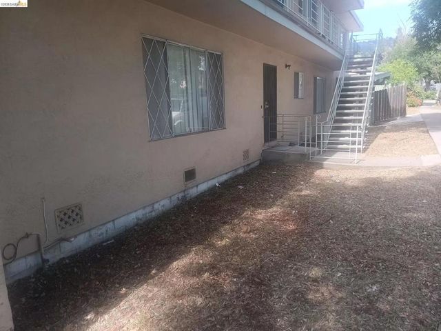 3434 California St, Oakland, CA 94602