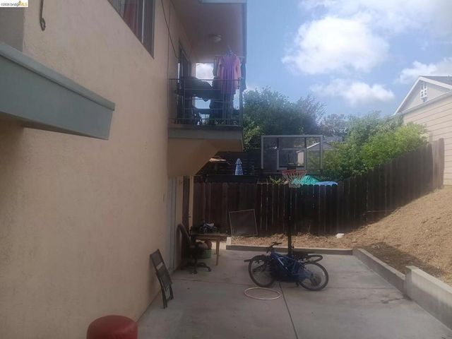 3434 California St, Oakland, CA 94602