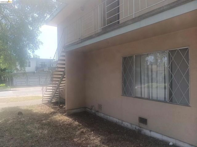 3434 California St, Oakland, CA 94602