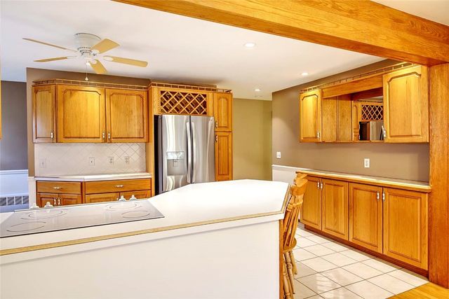 98 Iroquois Road, Cumberland, RI 02864