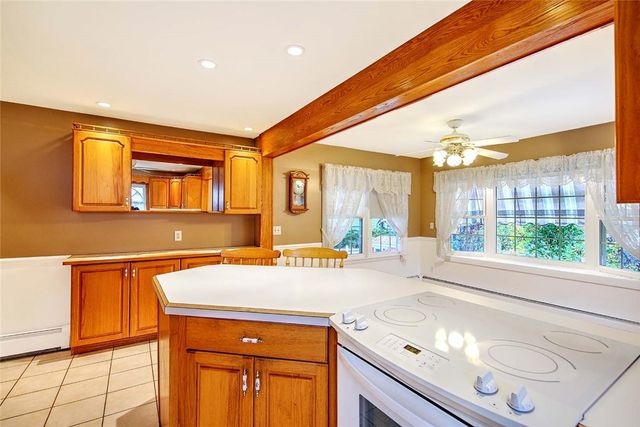 98 Iroquois Road, Cumberland, RI 02864