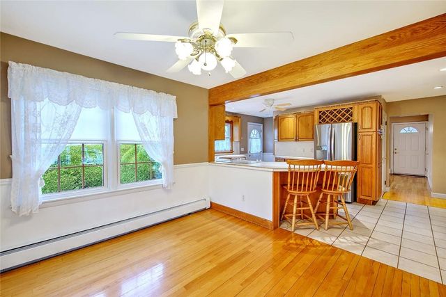 98 Iroquois Road, Cumberland, RI 02864