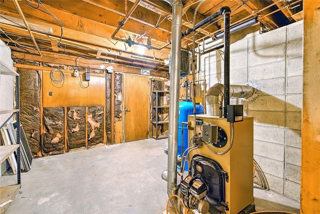 98 Iroquois Road, Cumberland, RI 02864