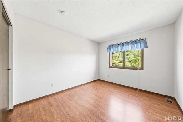 1007 Holly River Drive, Florissant, MO 63031