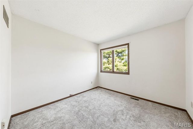 1007 Holly River Drive, Florissant, MO 63031