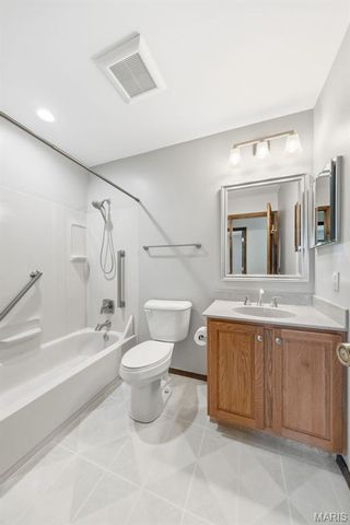 1007 Holly River Drive, Florissant, MO 63031
