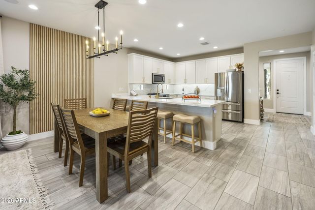 7855 W ROCK SPRINGS Drive, Peoria, AZ 85383