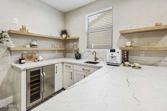 7855 W ROCK SPRINGS Drive, Peoria, AZ 85383