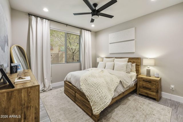 7855 W ROCK SPRINGS Drive, Peoria, AZ 85383