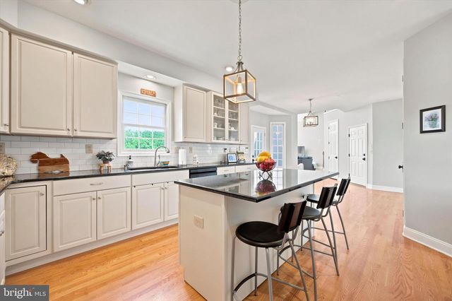 581 HAWTHORNE LN, Harleysville, PA 19438