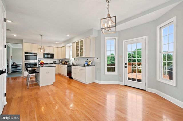 581 HAWTHORNE LN, Harleysville, PA 19438
