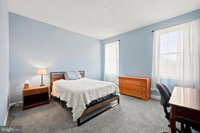 581 HAWTHORNE LN, Harleysville, PA 19438
