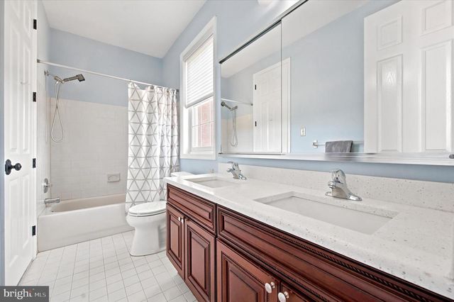 581 HAWTHORNE LN, Harleysville, PA 19438