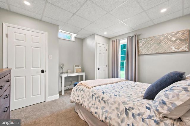 581 HAWTHORNE LN, Harleysville, PA 19438