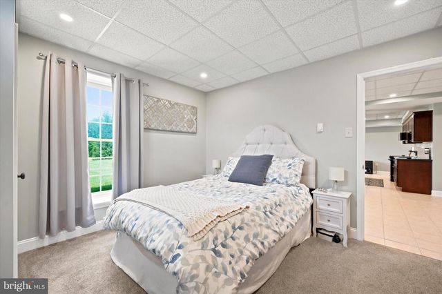 581 HAWTHORNE LN, Harleysville, PA 19438