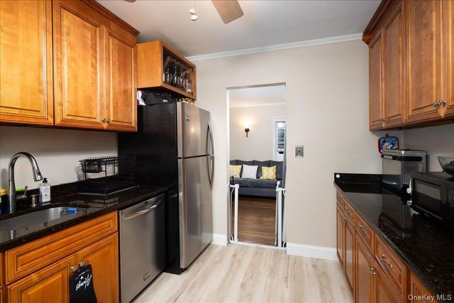 238 Jefferson Street, Franklin Square, NY 11010