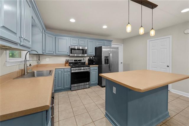 2158 Fletcher Drive, Ball Ground, GA 30107