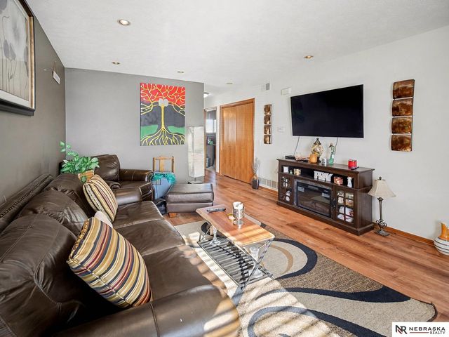 700 Folsom Lane, Lincoln, NE 68522