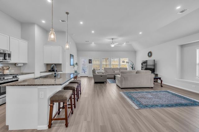 1209 Putnam Street, Mansfield, TX 76063