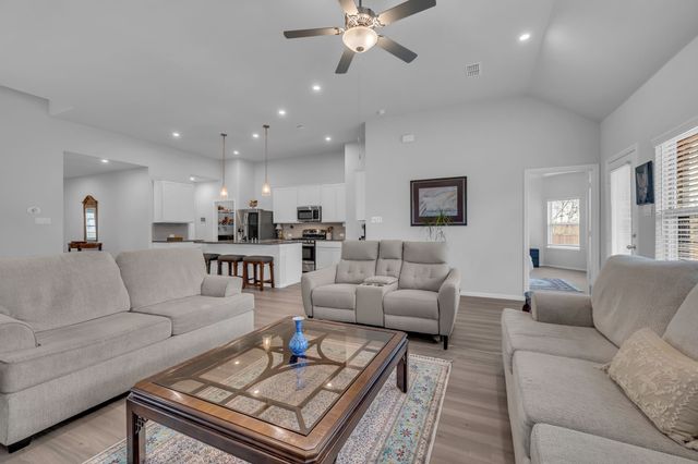 1209 Putnam Street, Mansfield, TX 76063