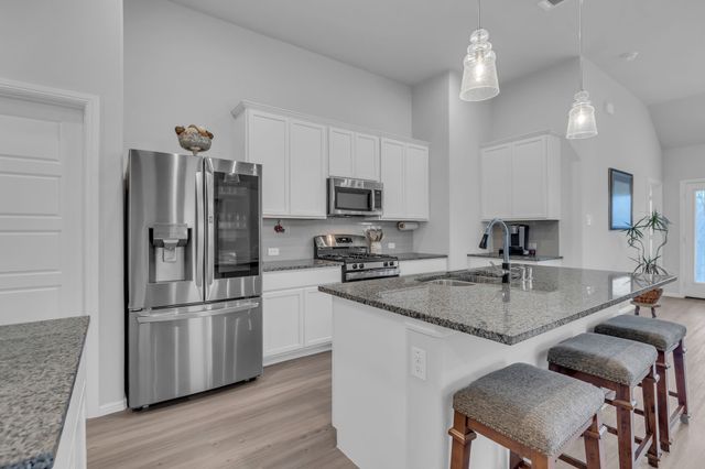 1209 Putnam Street, Mansfield, TX 76063