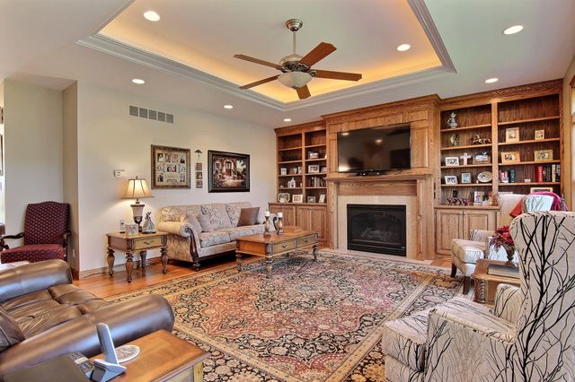 1135 Mary Ellen Drive, Crown Point, IN 46307