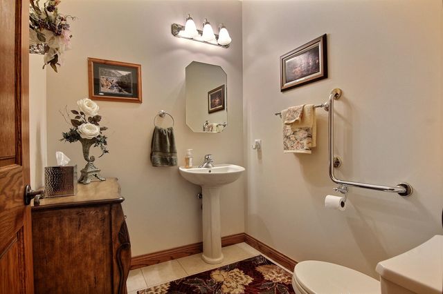 1135 Mary Ellen Drive, Crown Point, IN 46307