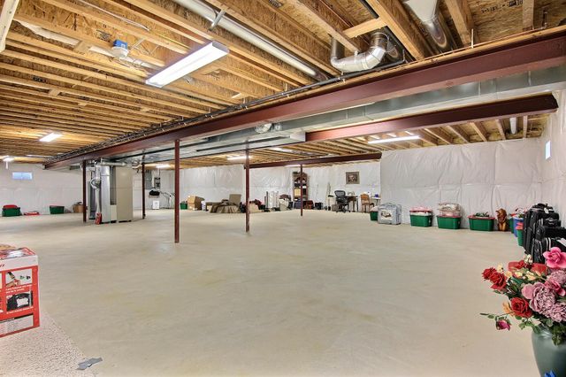 1135 Mary Ellen Drive, Crown Point, IN 46307