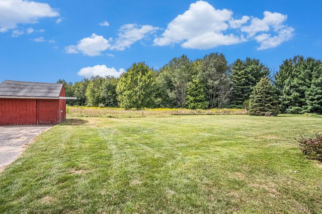 6939 Alden Nash Avenue SE, Alto, MI 49302