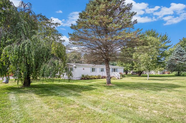 6939 Alden Nash Avenue SE, Alto, MI 49302