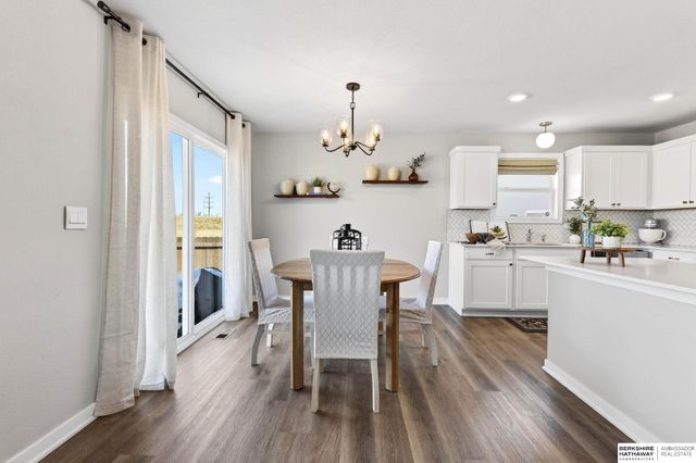 9438 Reynolds Street, Omaha, NE 68122