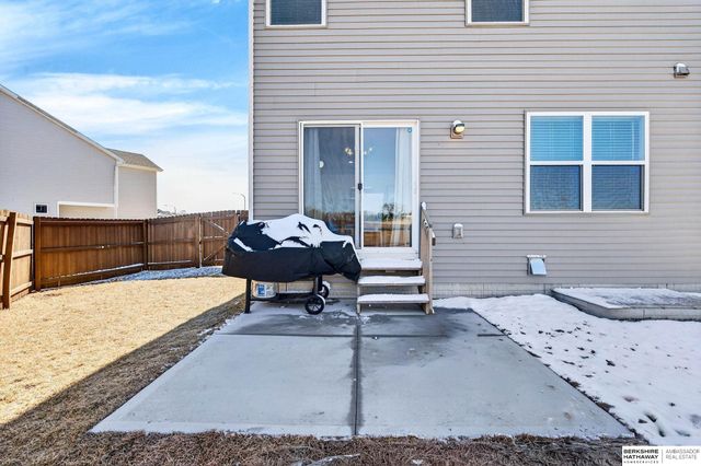 9438 Reynolds Street, Omaha, NE 68122