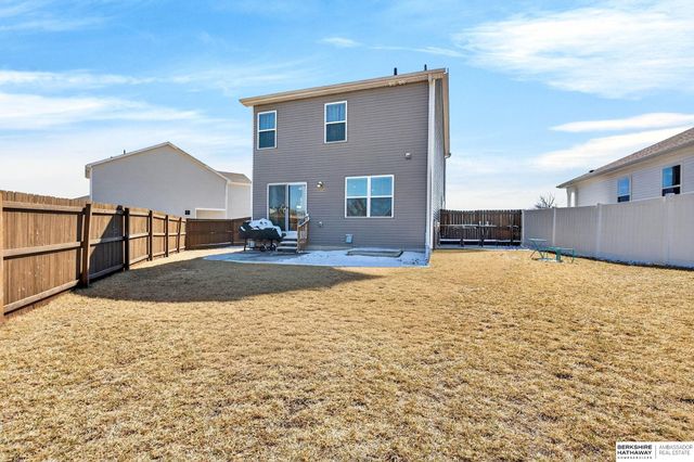 9438 Reynolds Street, Omaha, NE 68122