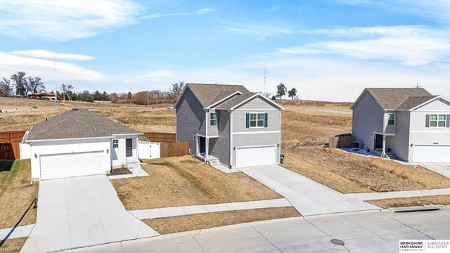 9438 Reynolds Street, Omaha, NE 68122