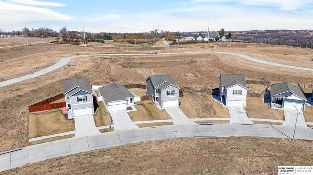 9438 Reynolds Street, Omaha, NE 68122