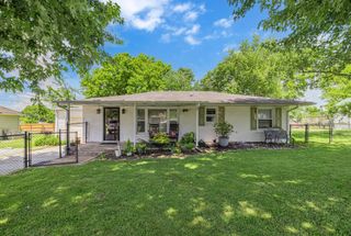 222 S Oakwood Ave, Clinton, TN 37716