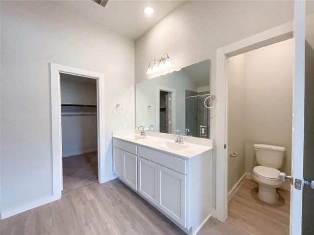 823 Deerhurst Lane, Magnolia, TX 77354