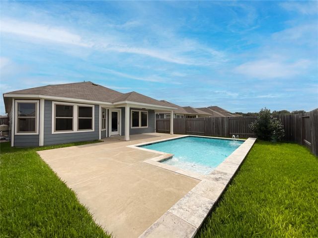 823 Deerhurst Lane, Magnolia, TX 77354