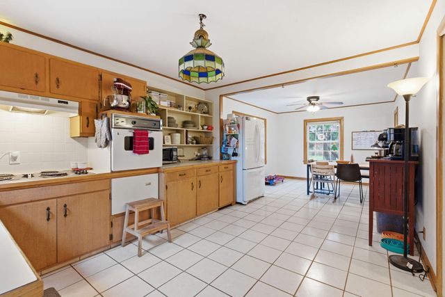 1727 S Kimbrough Avenue, Springfield, MO 65807