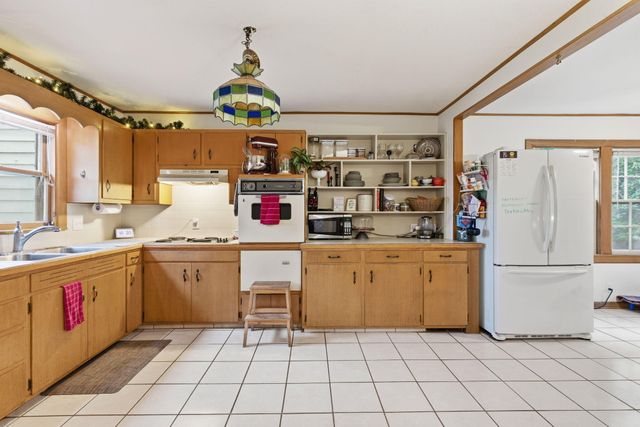 1727 S Kimbrough Avenue, Springfield, MO 65807